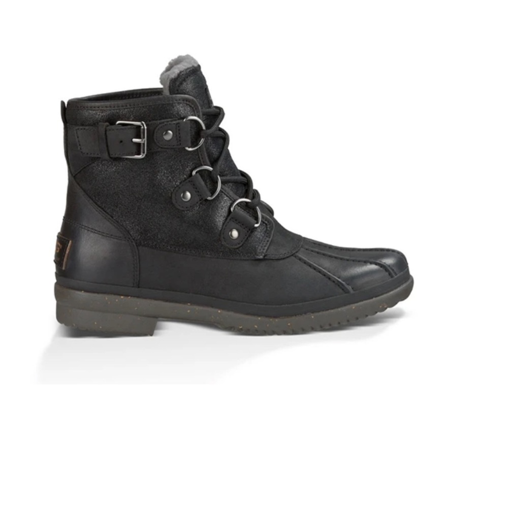 UGG Women’s Cecile Boot Waterproof